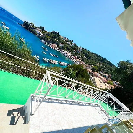 Aronis Spyros Panoramic Seaview *