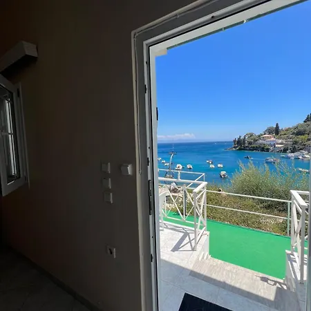 Aronis Spyros Panoramic Seaview Appartement