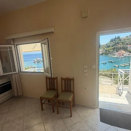 Aronis Spyros Panoramic Seaview Apartamento *